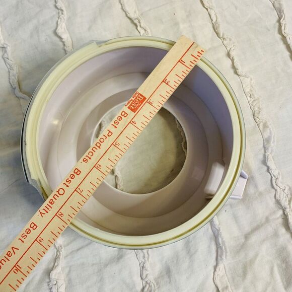 Jack LaLanne's Power Juicer Receptacle Spout Replacement Part CL-003AP - Picture 7 of 7